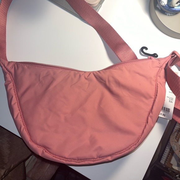 Uniqlo Bags Uniqlo Round Mini Shoulder Bag In Pink Poshmark